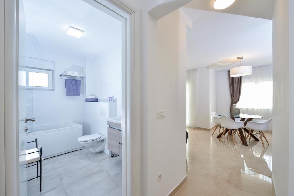 Luxury Apartment Arta-2 With Heated Pool And Jacuzzi Bibinje Eksteriør bilde