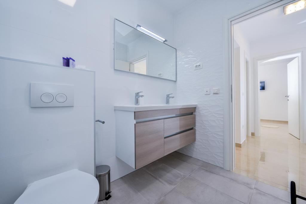 Luxury Apartment Arta-2 With Heated Pool And Jacuzzi Bibinje Eksteriør bilde
