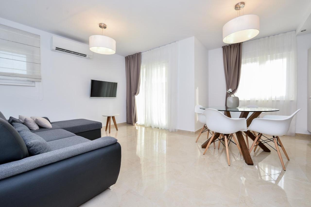 Luxury Apartment Arta-2 With Heated Pool And Jacuzzi Bibinje Eksteriør bilde